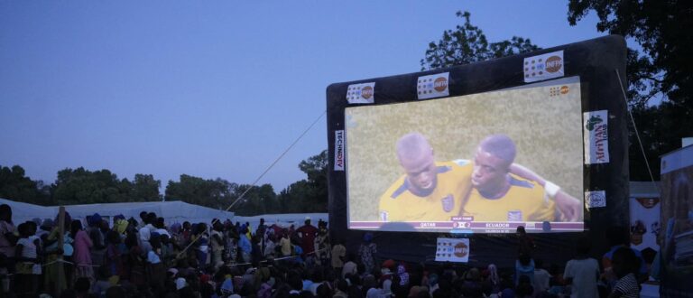 Article : Tchad : les matchs de la Coupe du monde pour redonner de la joie et du sourire aux sinistrés des sites de Toukra et Milezi